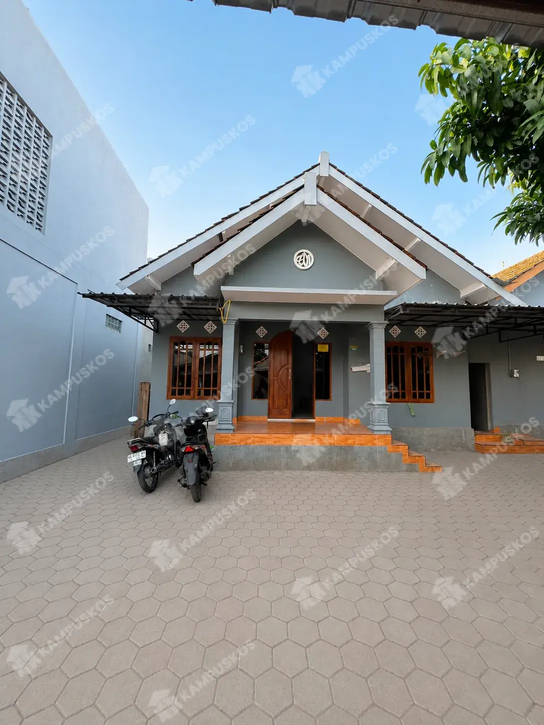 *FOR RENT RUMAH MURAH 4 KAMAR AREA PUGERAN* 4K02R150926