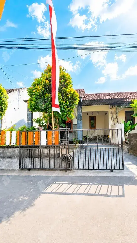 *DIKONTRAKAN COZY MURAH 3 KAMAR ADEM AREA MAGUWOHARJO DEKET PUSAT PEMBELAJAAN* 3K03RBS110826