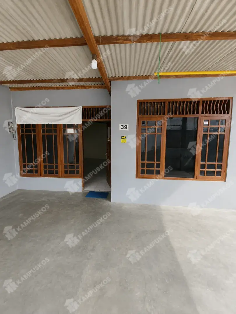 *DIKONTRAKAN RUMAH 3 KAMAR COZY DAERAH SCBD SEMI ISI (DEKAT KAMPUS)* 3k02ty150926