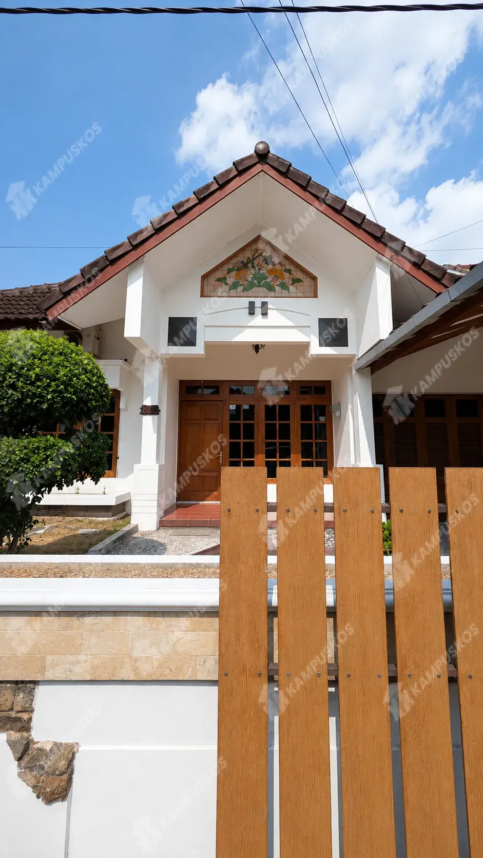 RUMAH LUAS SEMI FURNISH MODERN DI DALAM PERUM JAKAL KM 6 4K04DR100926
