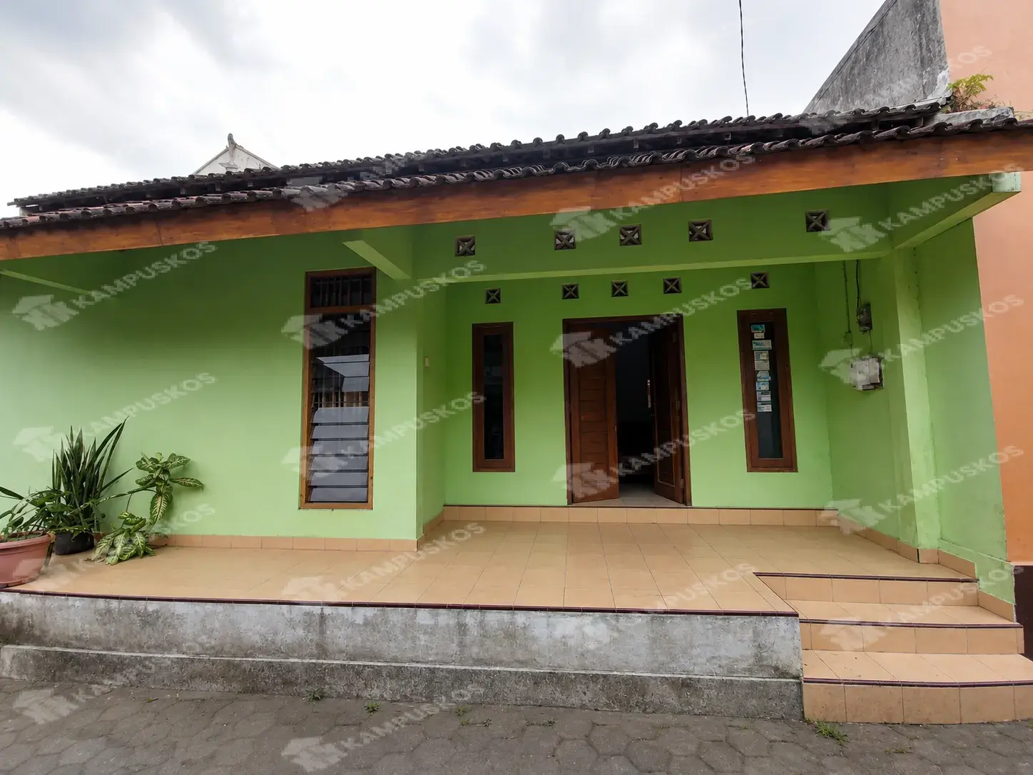 *DISEWAKAN KONTRAKAN MURAH DAERAH CONCAT - SEMI ISIAN (KHUSUS ISLAM & PRIORITAS KELUARGA)* 3K03TY011026
