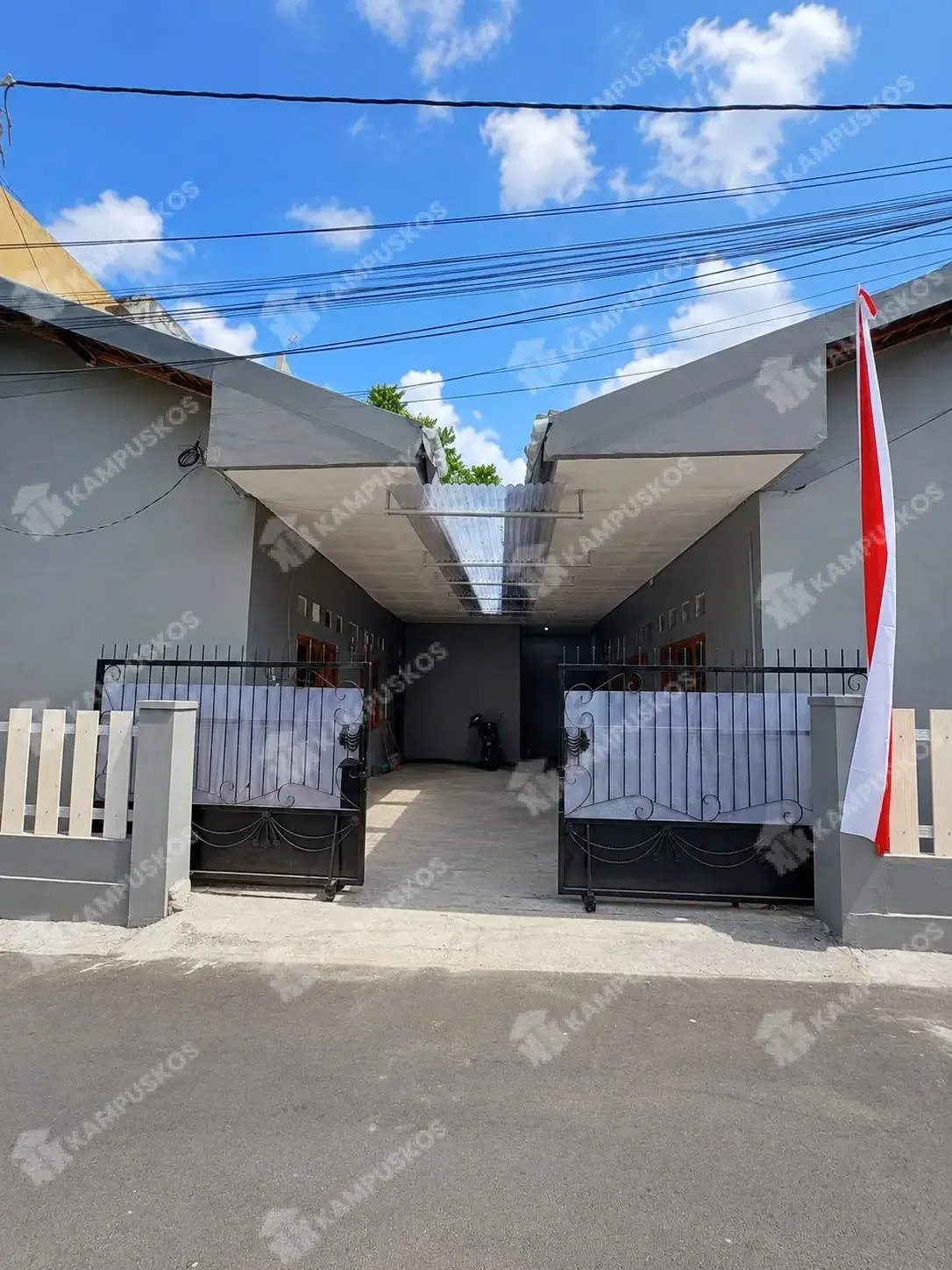 *KONTRAKKAN RUMAH LV 6 KAMAR (6 KAMAR MANDI DALAM) DI BELAKANG YKPN SETURAN* 6K02R061026