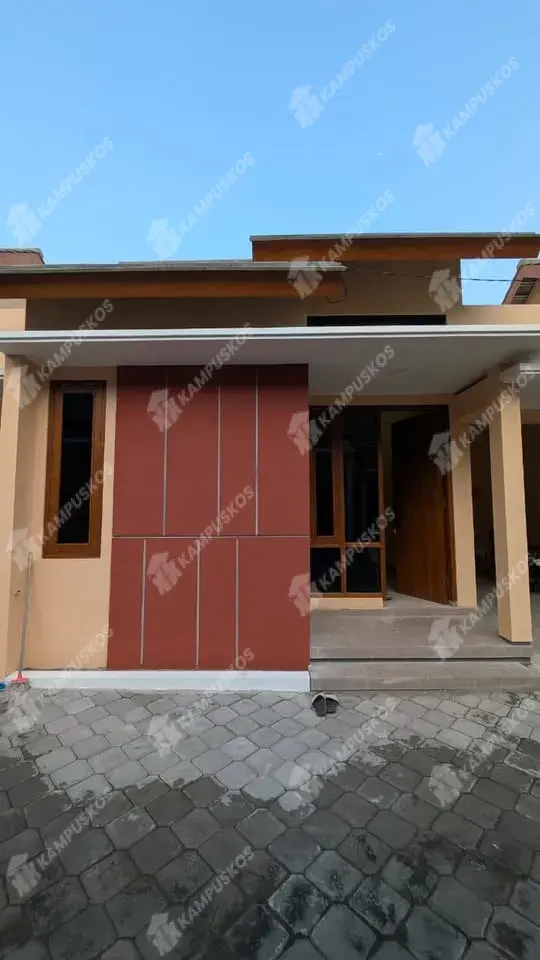 *FOR RENT RUMAH BARU JADI MULUS SEMI FURNISH LUAS DI DALAM KAVLING. DI JL GODEAN DALAM RINGROAD🏡* 2K07DR021026