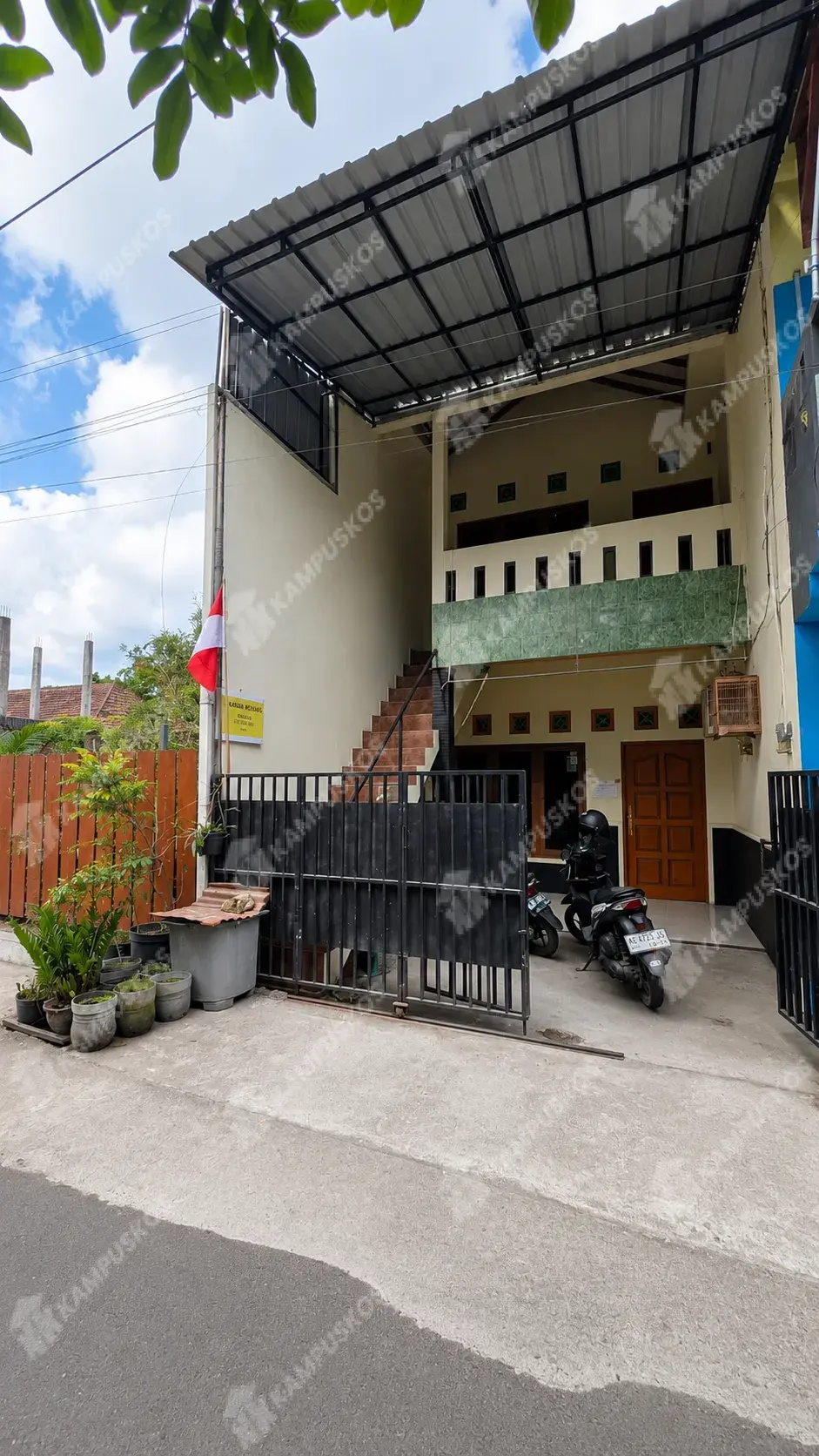 *KONTRAKAN BEBAS SOPAN 6 KAMAR 3 MENIT STADION MAGUWO 7 MENIT AMIKOM* 6K03DR041026