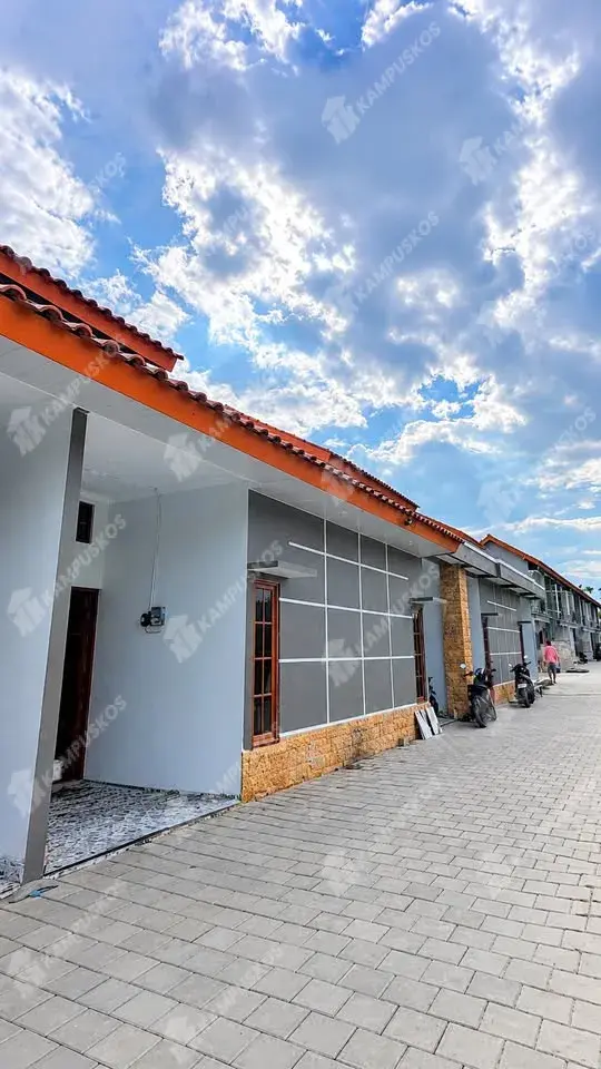 FOR RENT RUMAH 2 KAMAR, KAMAR LUAS, MURAH MERIAH, BER AC, FURNISH, DALAM PERUMAHAN, JAKAL KM 9  2K03DF120926 